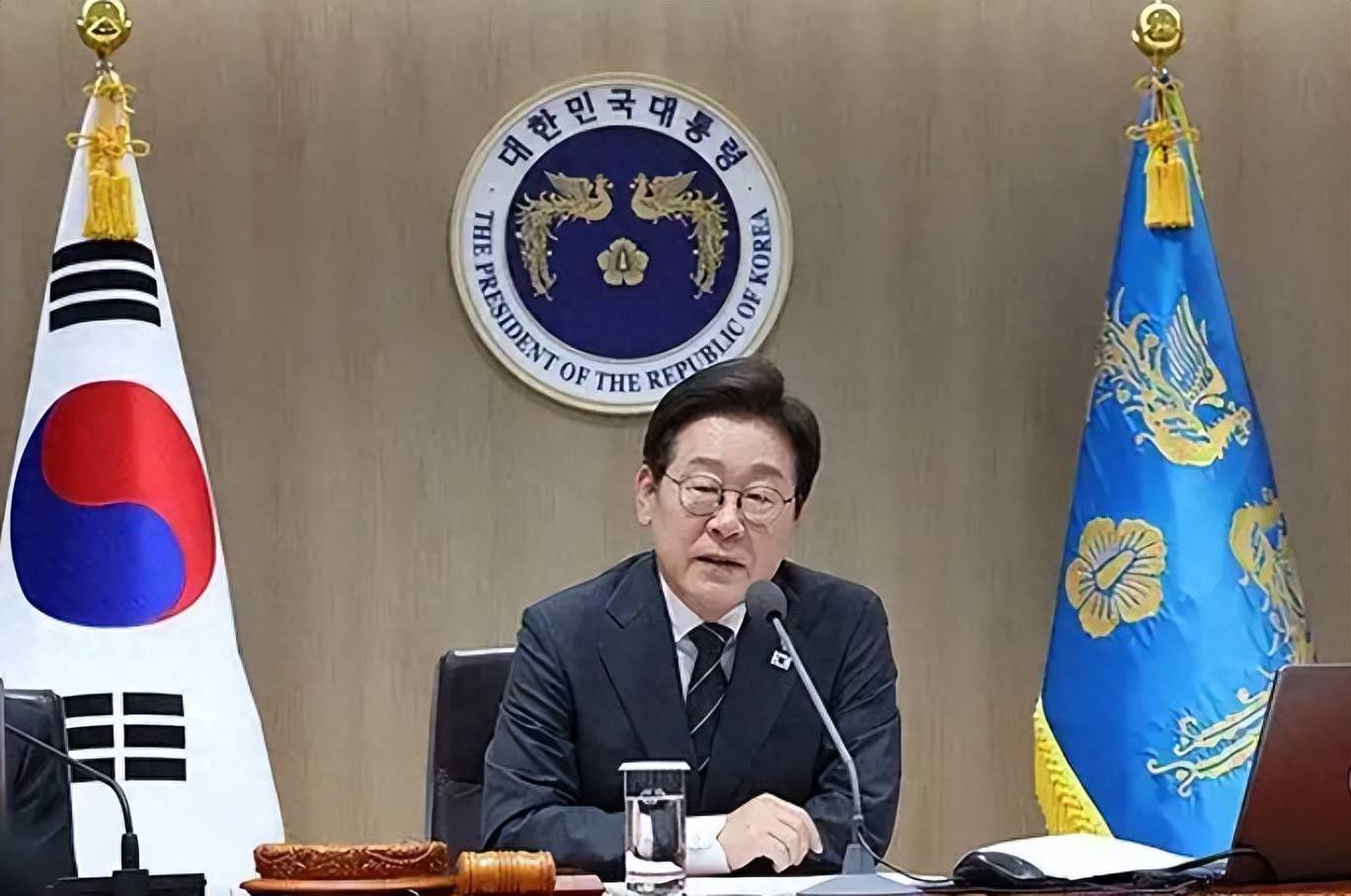 阿斯顿维拉vs纽卡斯尔联
_思考13天阿斯顿维拉vs纽卡斯尔联
，李在明决定不参加中国阅兵仪式，韩国还要看特朗普的脸色