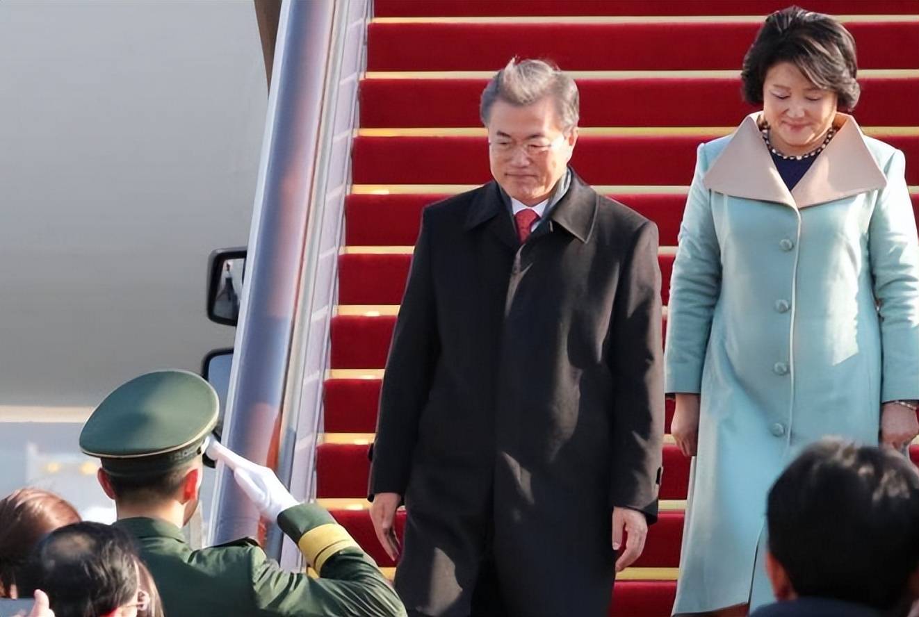 阿斯顿维拉vs纽卡斯尔联
_思考13天阿斯顿维拉vs纽卡斯尔联
，李在明决定不参加中国阅兵仪式，韩国还要看特朗普的脸色